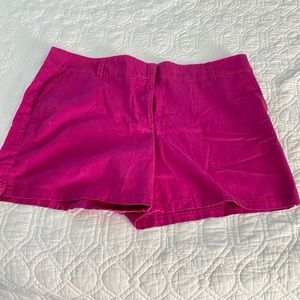 Woman’s Loft Fushia 6” shorts